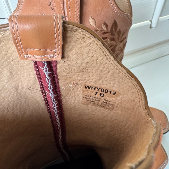 Twisted X Floral Ruff Stock Western Performance Boots | Size 7 | Like New - Picture 6 of 7